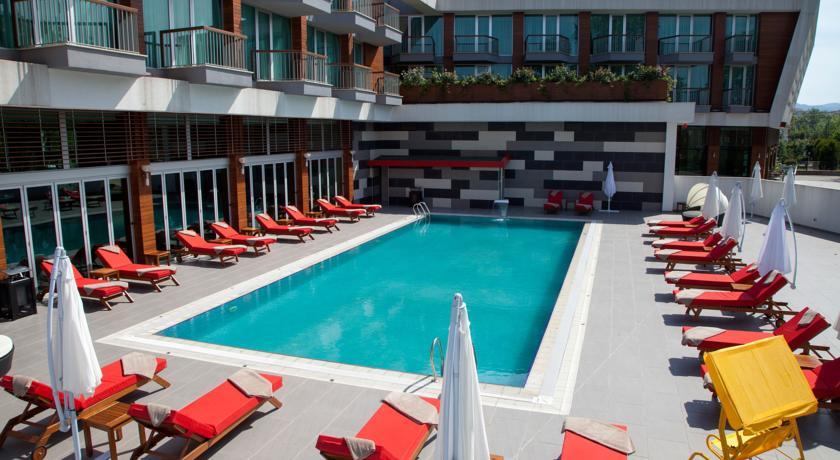 <h2>LOVA HOTEL SPA YALOVA</h2>