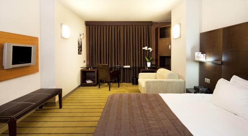 <h2>POINT HOTEL TAKSIM</h2>